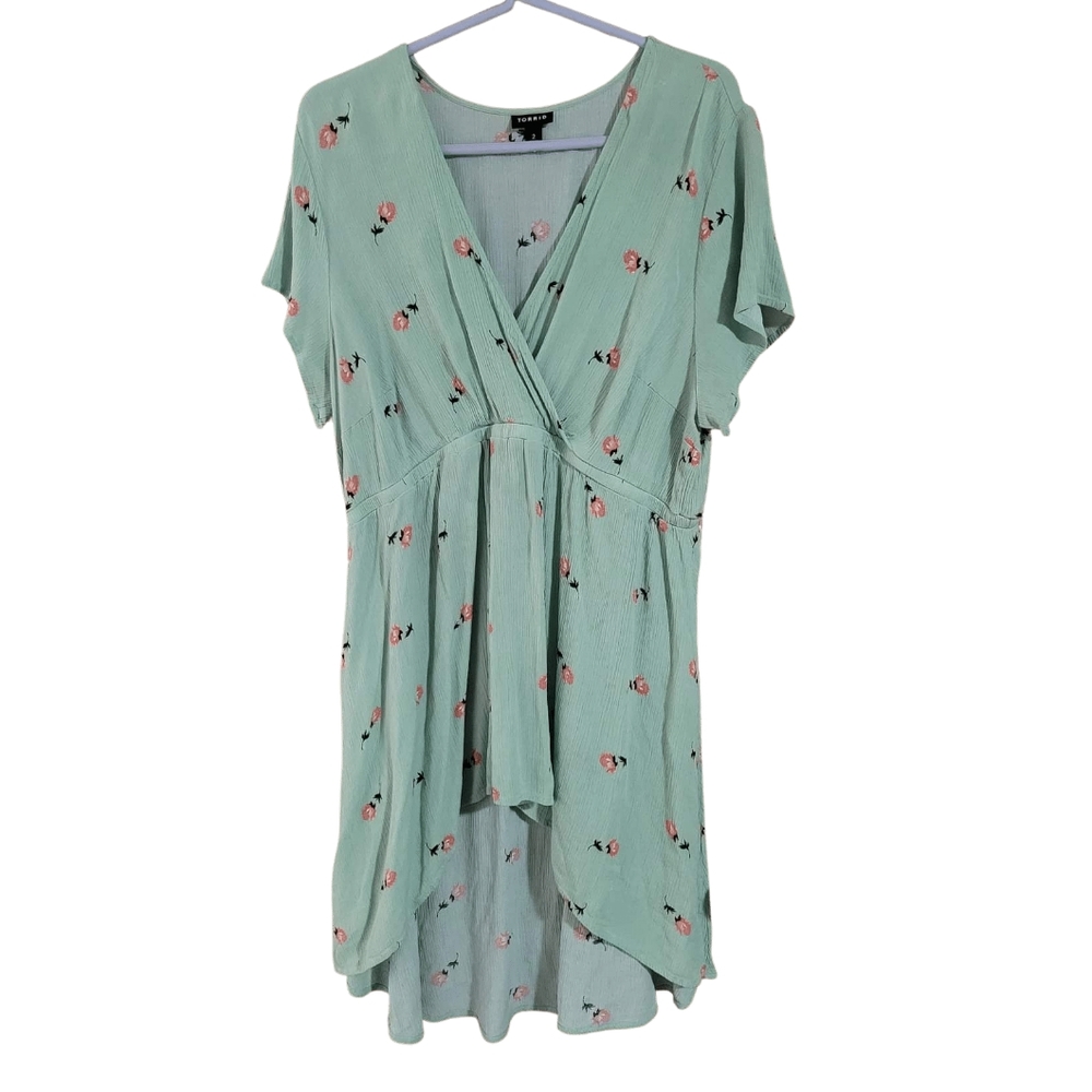 Torrid Babydoll Gauze Surplice Tunic Top Size 2